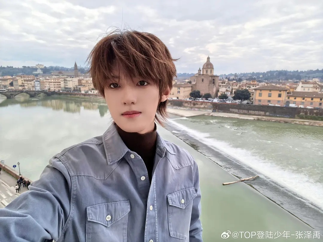 tg时代峰峻来新人了啊 