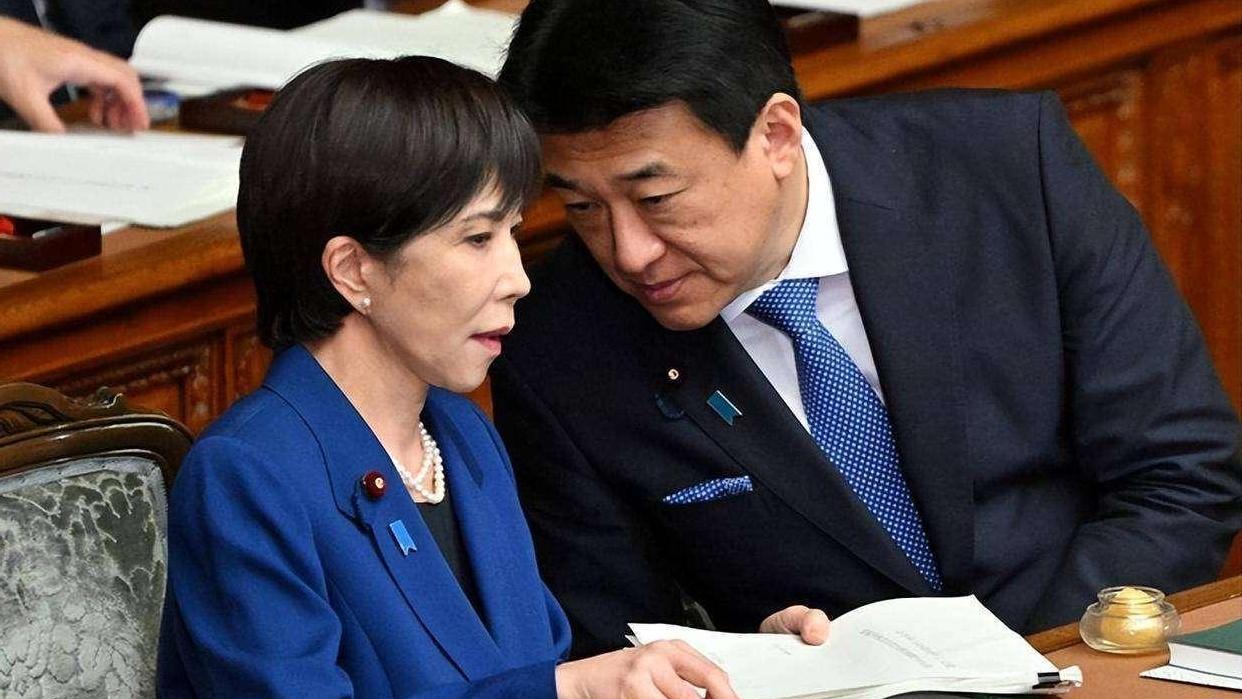 向12国“免费送武器”，看似善举，实则包藏祸心。从北边的蒙古到南边的菲律宾，日本