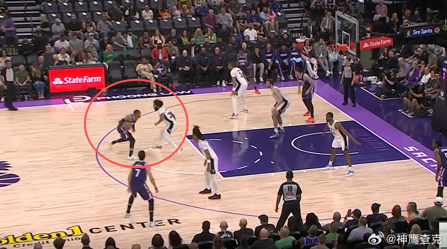 爆砍32+9&升至新秀榜第四！解析雷诺赛场表现在NBA官方公布的最新一期新秀榜中