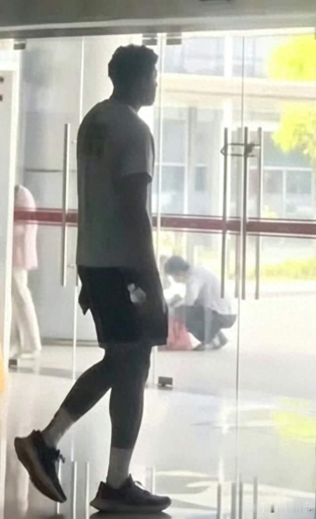 宏远新援到队！时间紧迫，阿祖布伊克能否赶上广东首轮？
