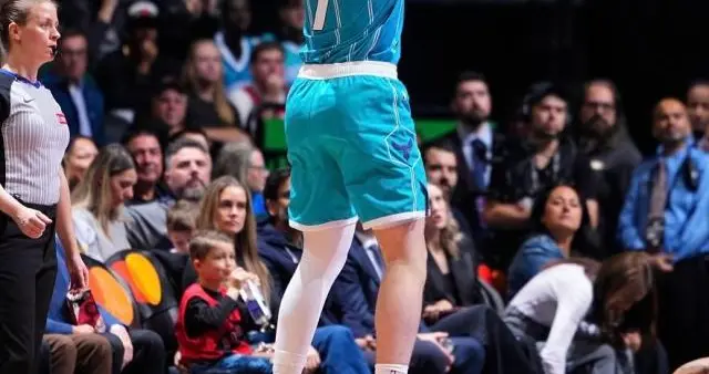 ROY稳了？弗拉格战友近4战场均26.5分+200俱乐部