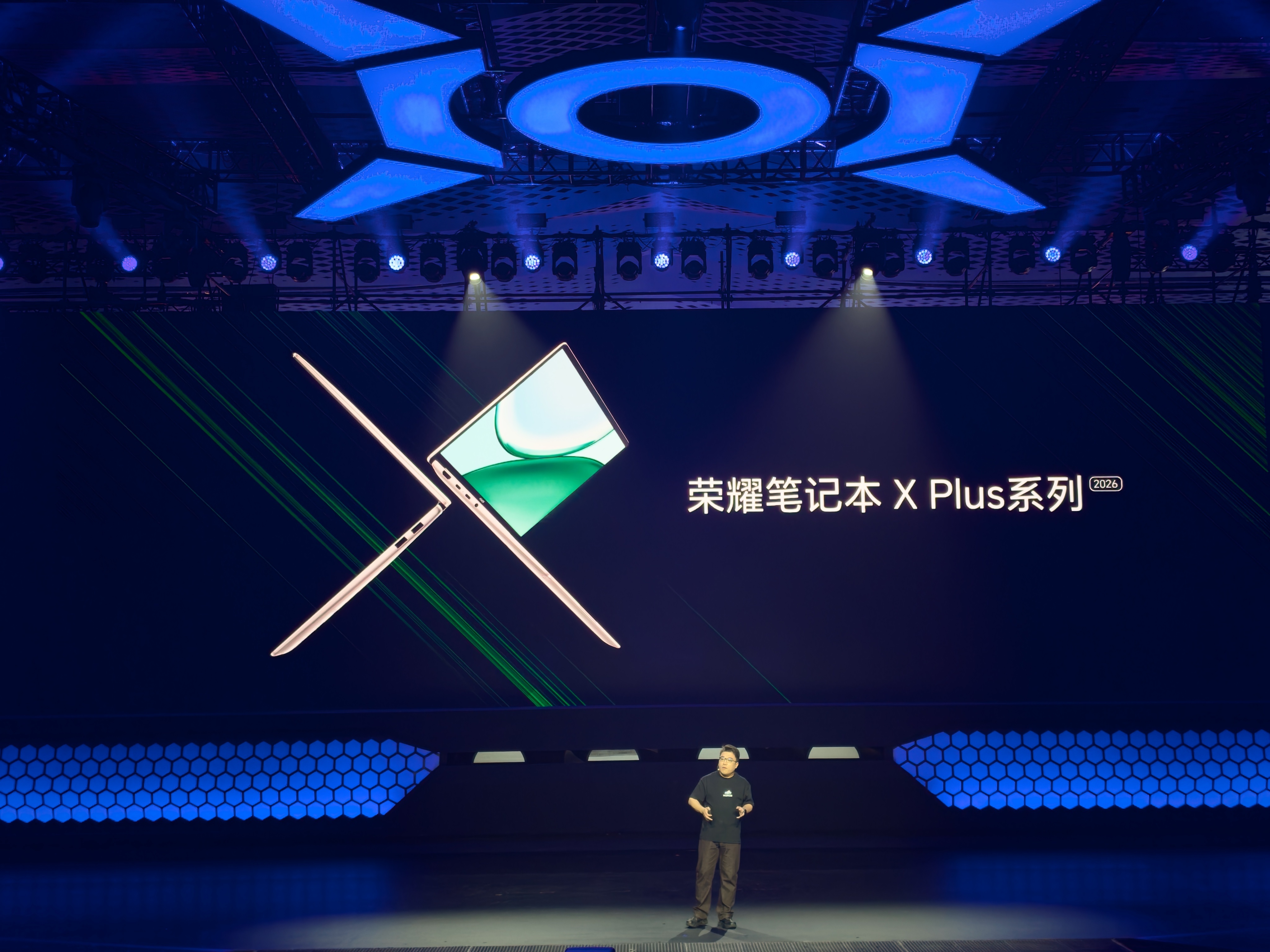 荣耀WIN游戏本 经济适用本，X Plus系列。 