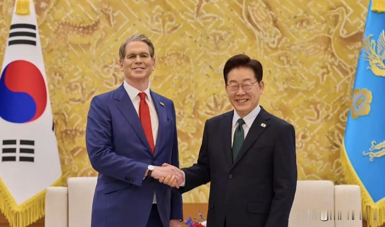 5月13日上午，李在明会见到韩国首尔出席中美经贸磋商的美国财长贝森特及美方代表团
