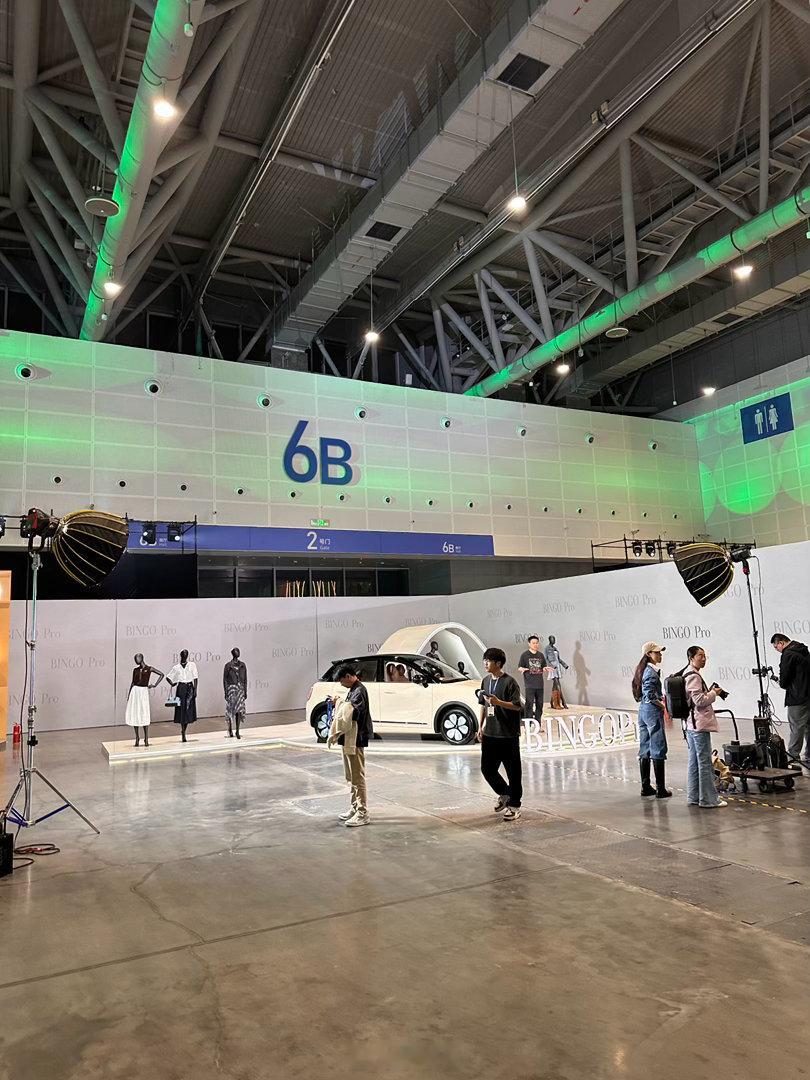 五菱缤果pro这预售发布会的现场布置得真好！小调性不就这么拿捏了嘛