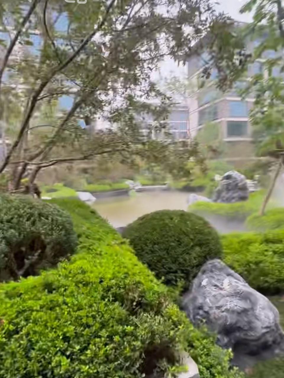 8.28购房新政隐藏的“四个有利于”？

昨天，房产新政突袭，搅皱一池春水，人们