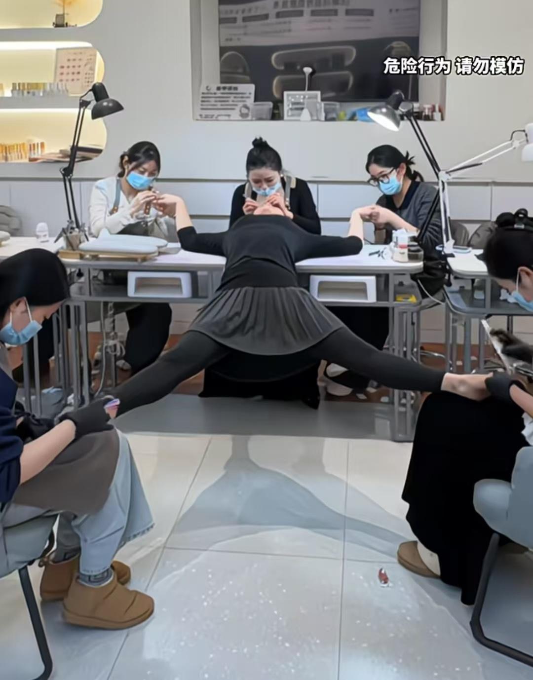 美甲店惊现极限操作，古有五马分尸，今有五师美甲。