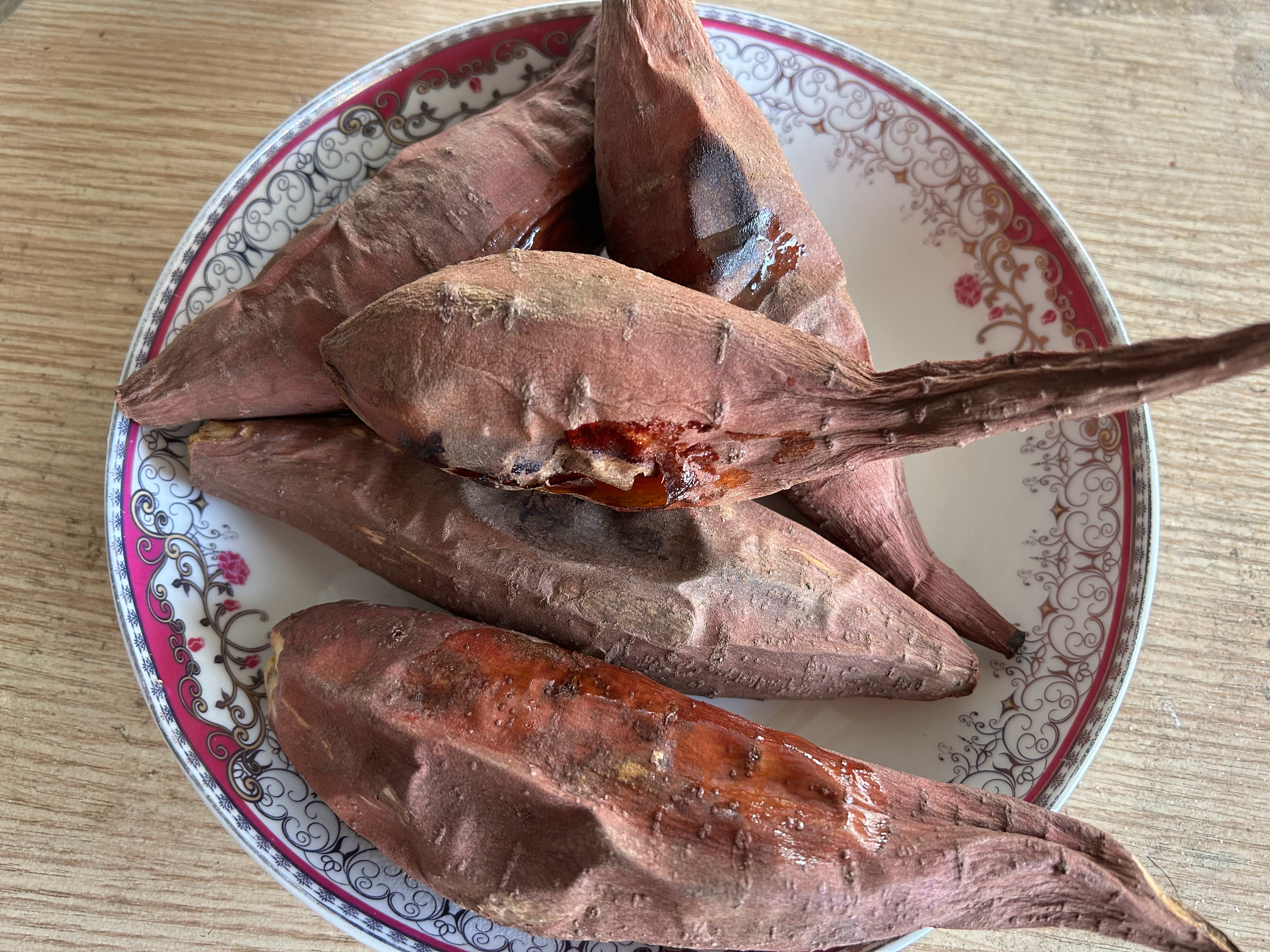 烤地瓜，吃吗？ 