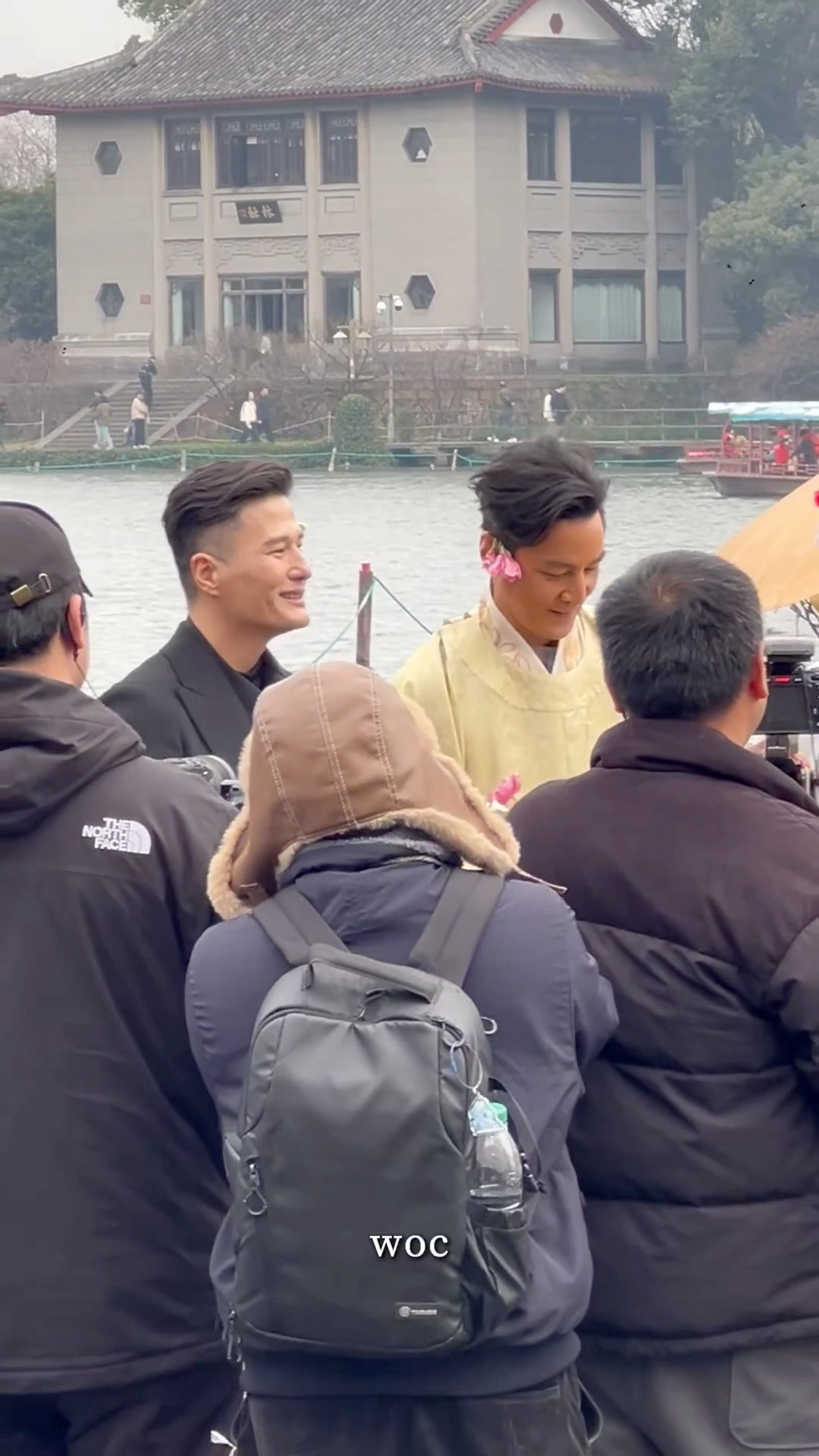 00后已经不认识吴彦祖了🎬风华合伙人 这个吴彦祖路透背景音有人问“他们在拍谁”