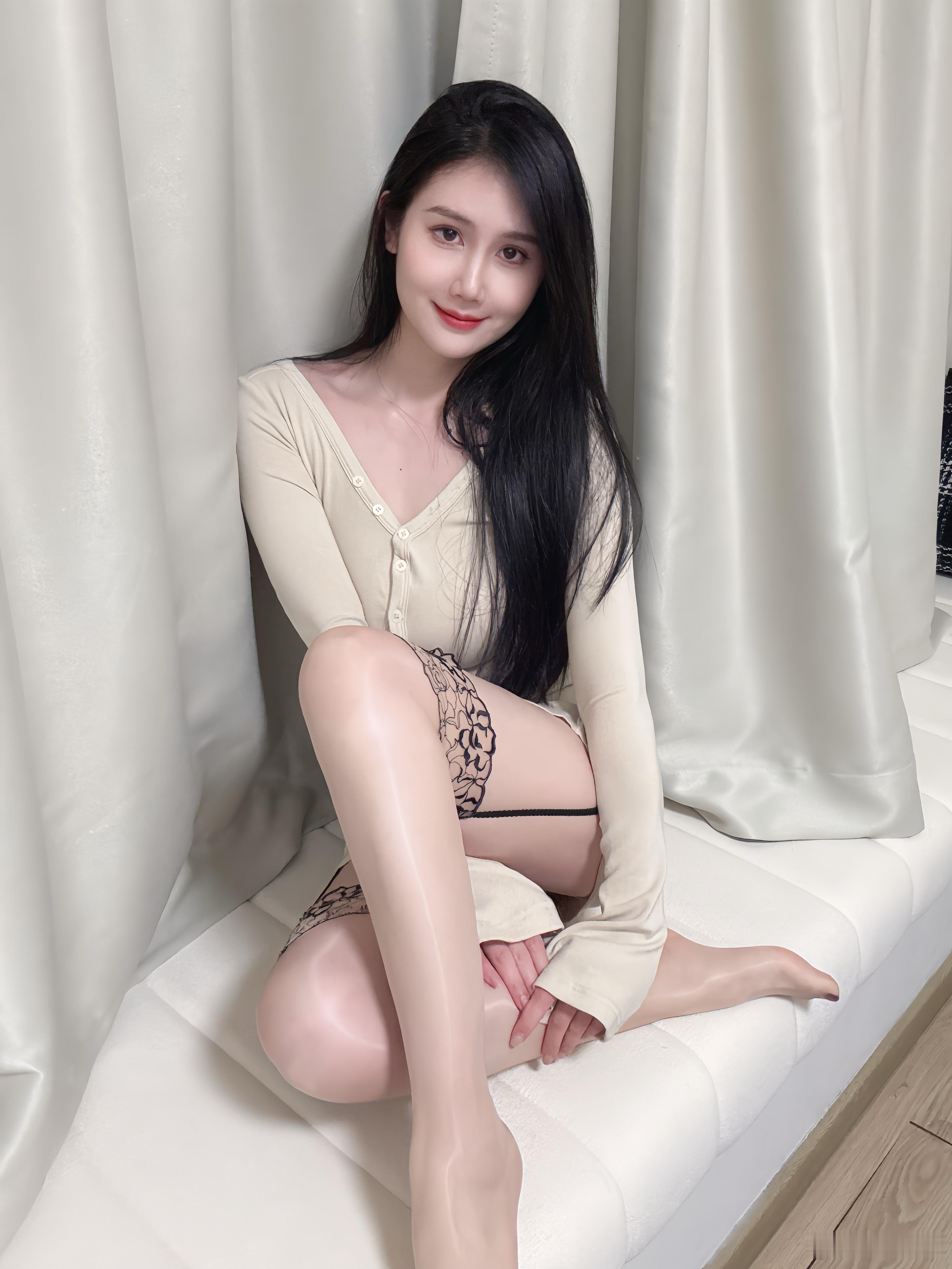 吊带袜的魅力 我真的悟了！！ 绫LingTouch  绫吊带袜 「春涩」——山茶