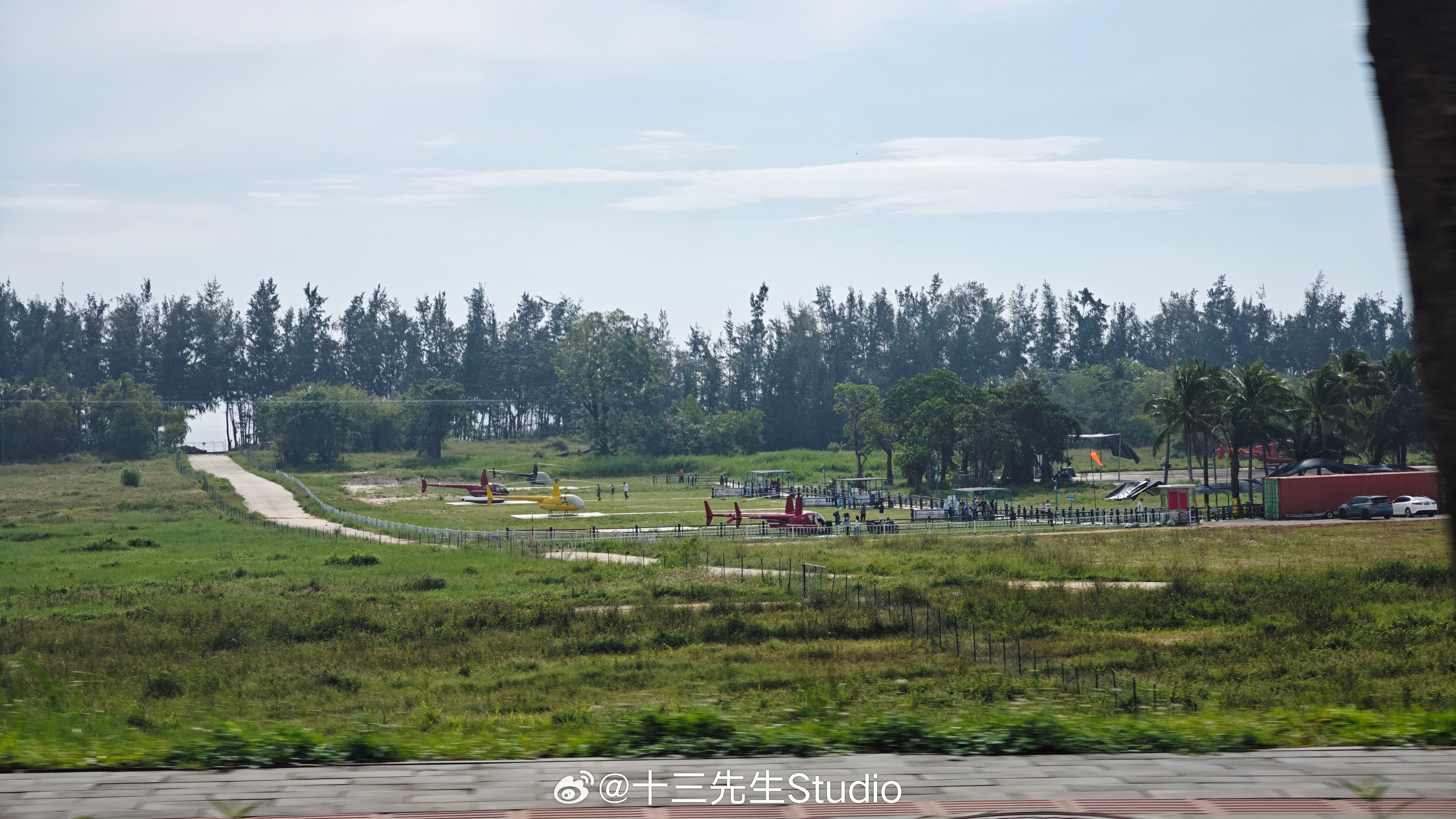 三亚这边直升机体验这么多了，这个能不玩就尽量别玩，危险性还是有的，而且我刚才看了