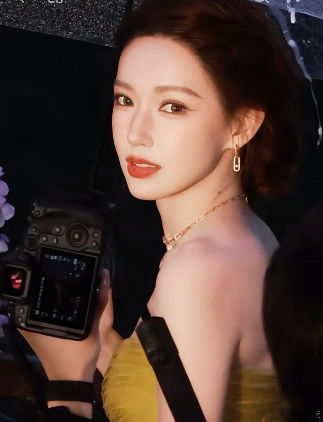 美腻程潇红毯程潇