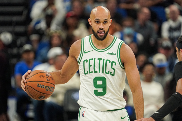 本场胜负手？首节三分对比：凯尔特人11中7 湖人仅11中3