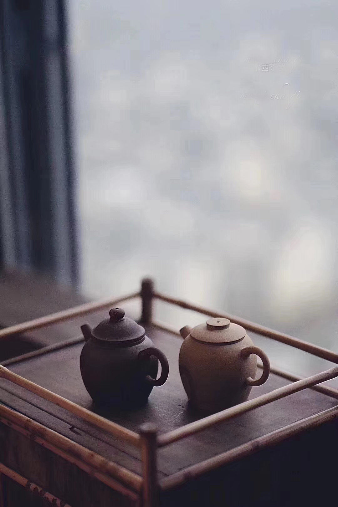喝茶修身养性，既体现在茶席间的一举一动，也渗透于日常生活中的点点滴滴。