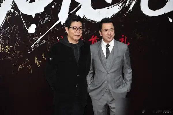 华谊的崩盘，根本不是什么行业寒冬，而是王氏兄弟一场蓄谋已久的自杀。 你看，为了赖