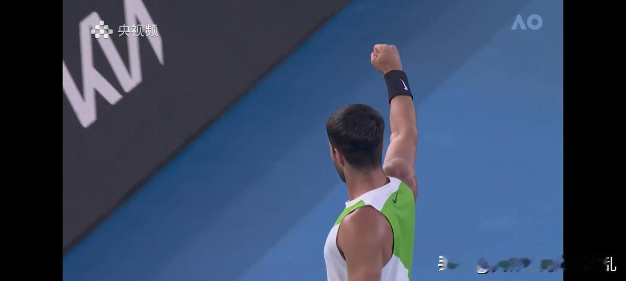 世界第一和世界第六，差距究竟有多大？！


澳网男单八强淘汰赛正式打响，坐拥主场