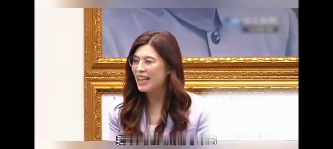 负棘请罪韩院长，郑丽文的情商真高。
有些事先放放，
过几天再处理，这叫调质。
学