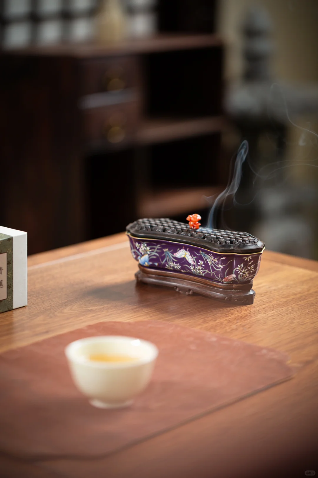 日照香炉生紫烟