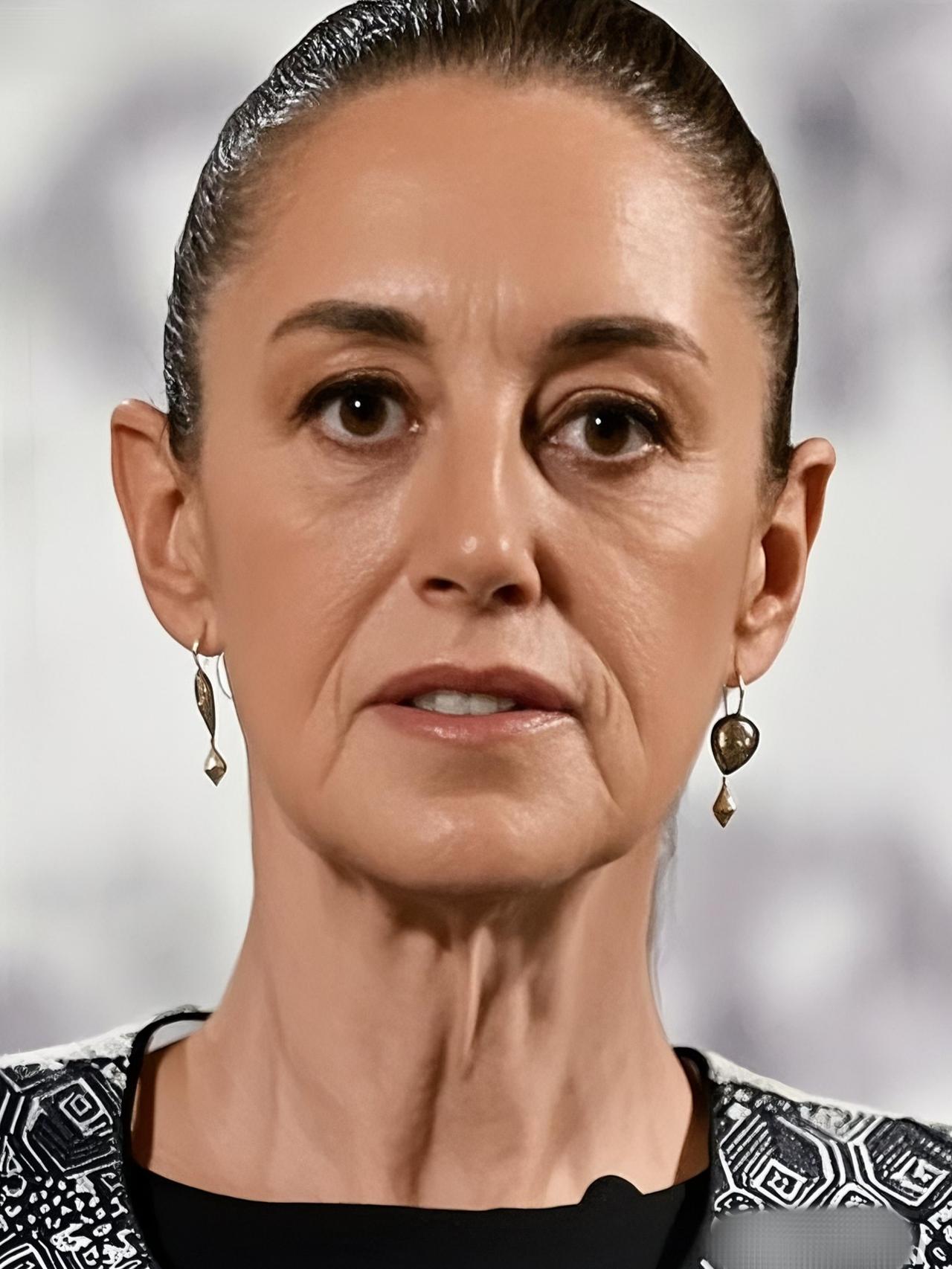 墨西哥可要想清楚了！

9月11日，墨西哥对华征50%关税，外交部：坚决反对在他