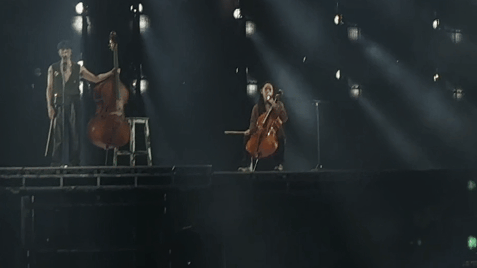 #李荣浩演唱会嘉宾欧阳娜娜#李荣浩的演唱会竟然可以看到欧阳娜娜真是非常的惊喜了，