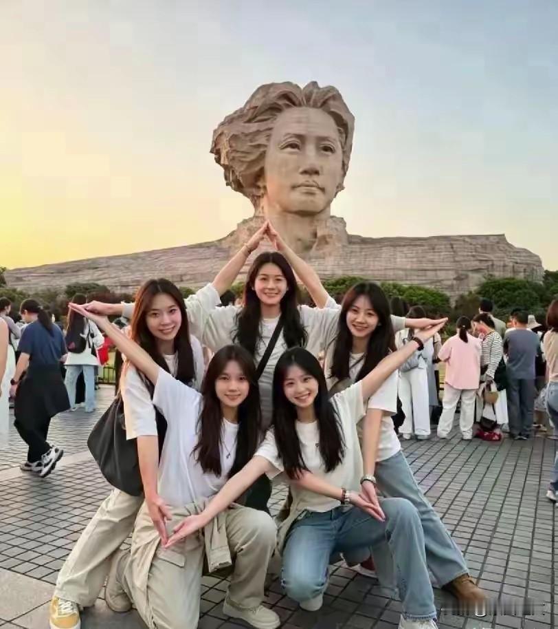 称呼指战员而不称官兵的年代是80年代吗？非也！没有官之称，只称指战员是毛泽东时代