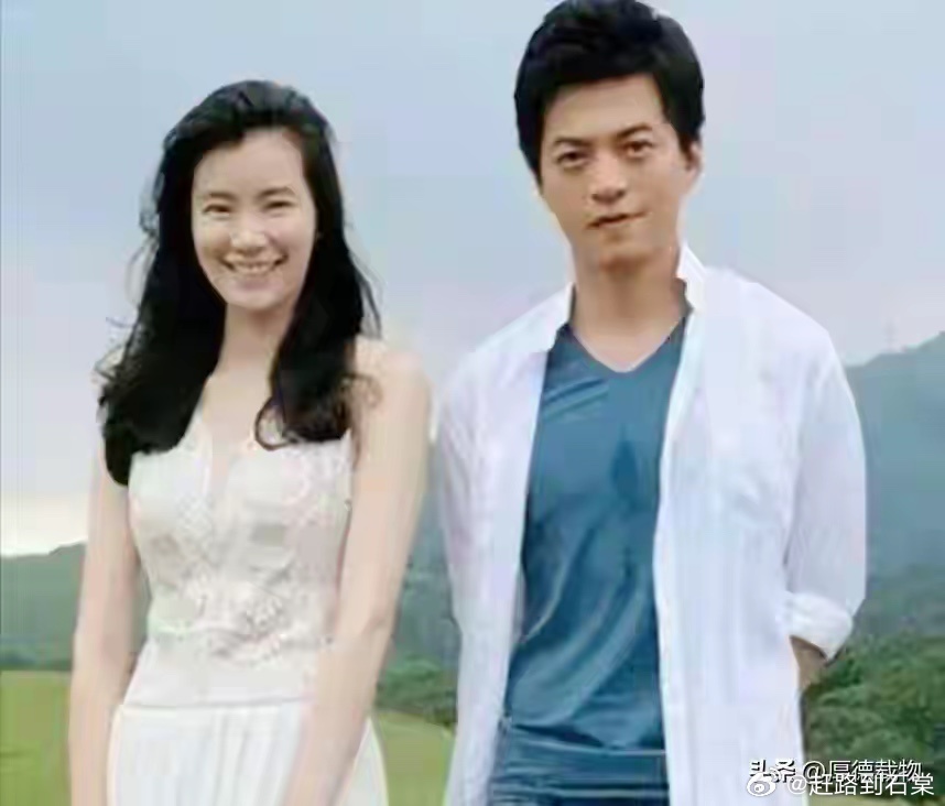 李健和老婆在阿那亚，孟小蓓身材发福但很好看，两人形影不离好甜 