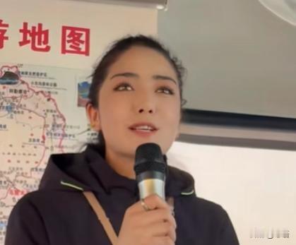 迪丽努尔从实习开始从事旅游行业三年了。

2025年3月，迪丽努尔因酷似迪丽热巴