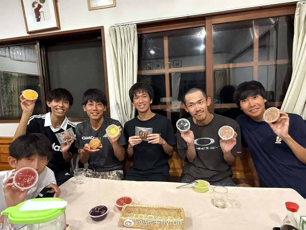 今天我也要去买一些甜品来吃，哈哈哈黑田朝日吉田佑也运动员的b面人生跑步