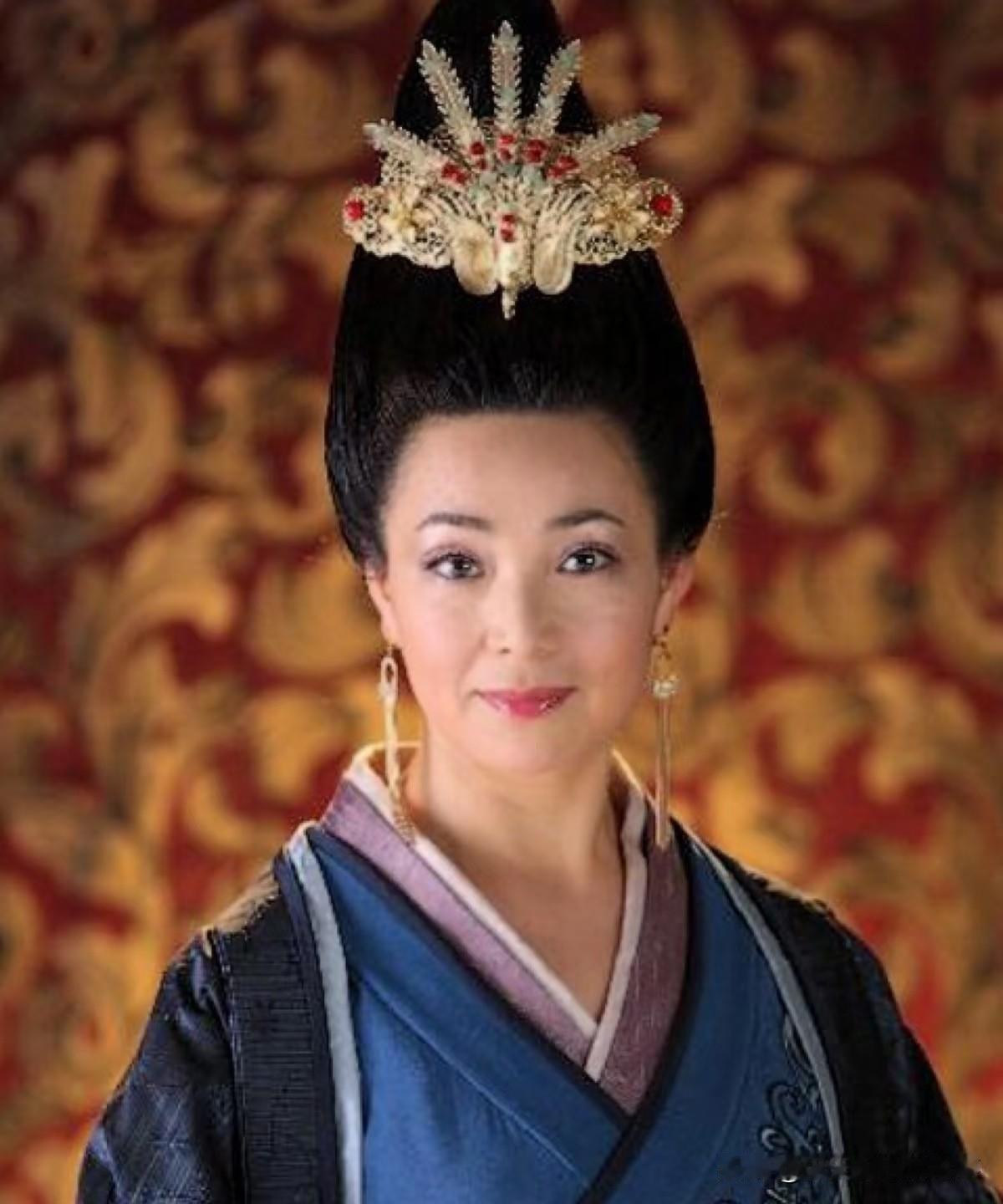 吕后为什么成不了武则天?
同样是手握大权的女性统治者，吕后明明权势滔天，却始终没