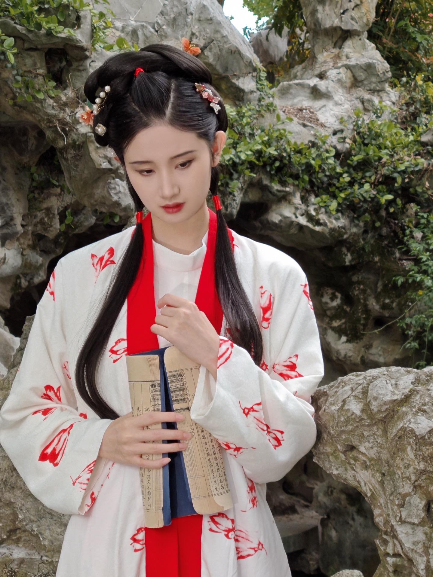 手机版出图仿妆林黛玉～居然还挺有复古感的🥹 杭州约拍