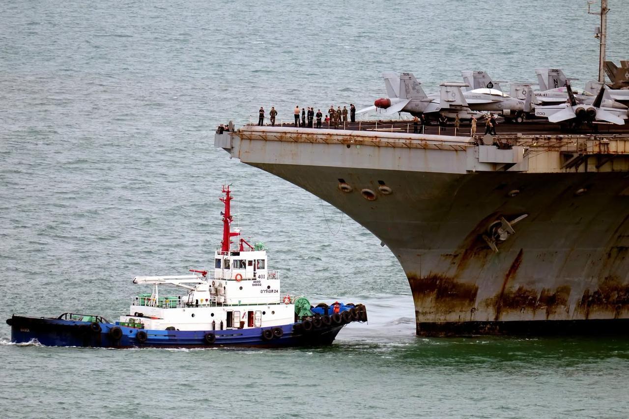 “林肯”号（USS Abraham Lincoln）海上超长待机

美国海军航空