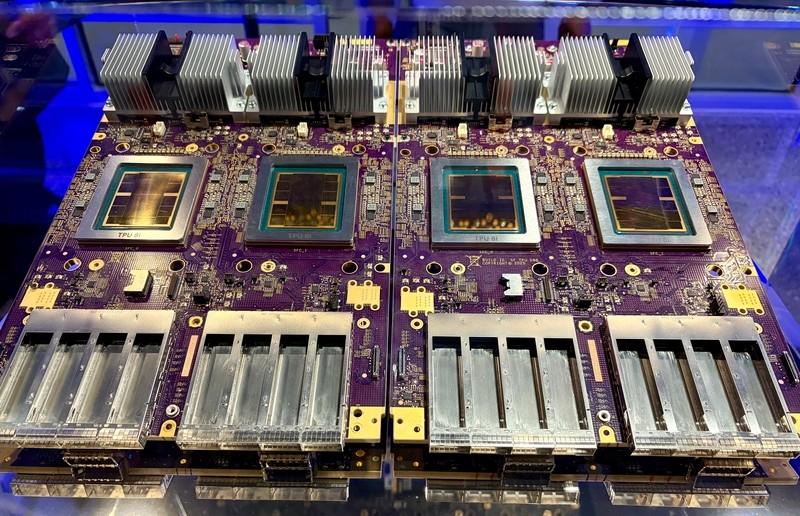 美议员吹牛皮：没我们限制，中国AI早超美国了？

最近美国国会又在搞小动作，说白