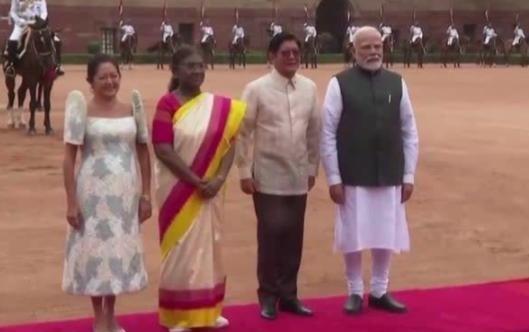 在菲律宾眼里，我们恐怕连“纸老虎”都算不上！我们的忍耐，在别人眼里就是软弱可欺，