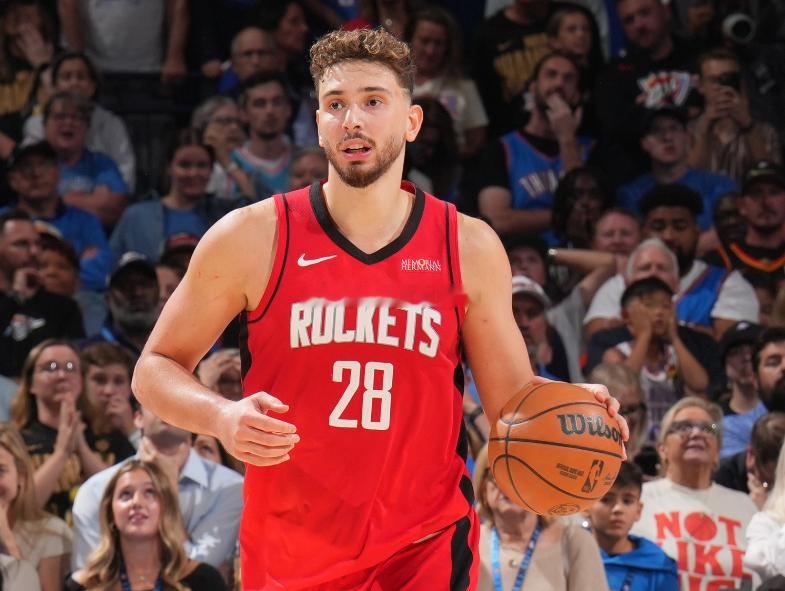 NBA常规赛，火箭今日主场91-1不故雷霆。本场比赛，火箭球星申京出战33分钟，