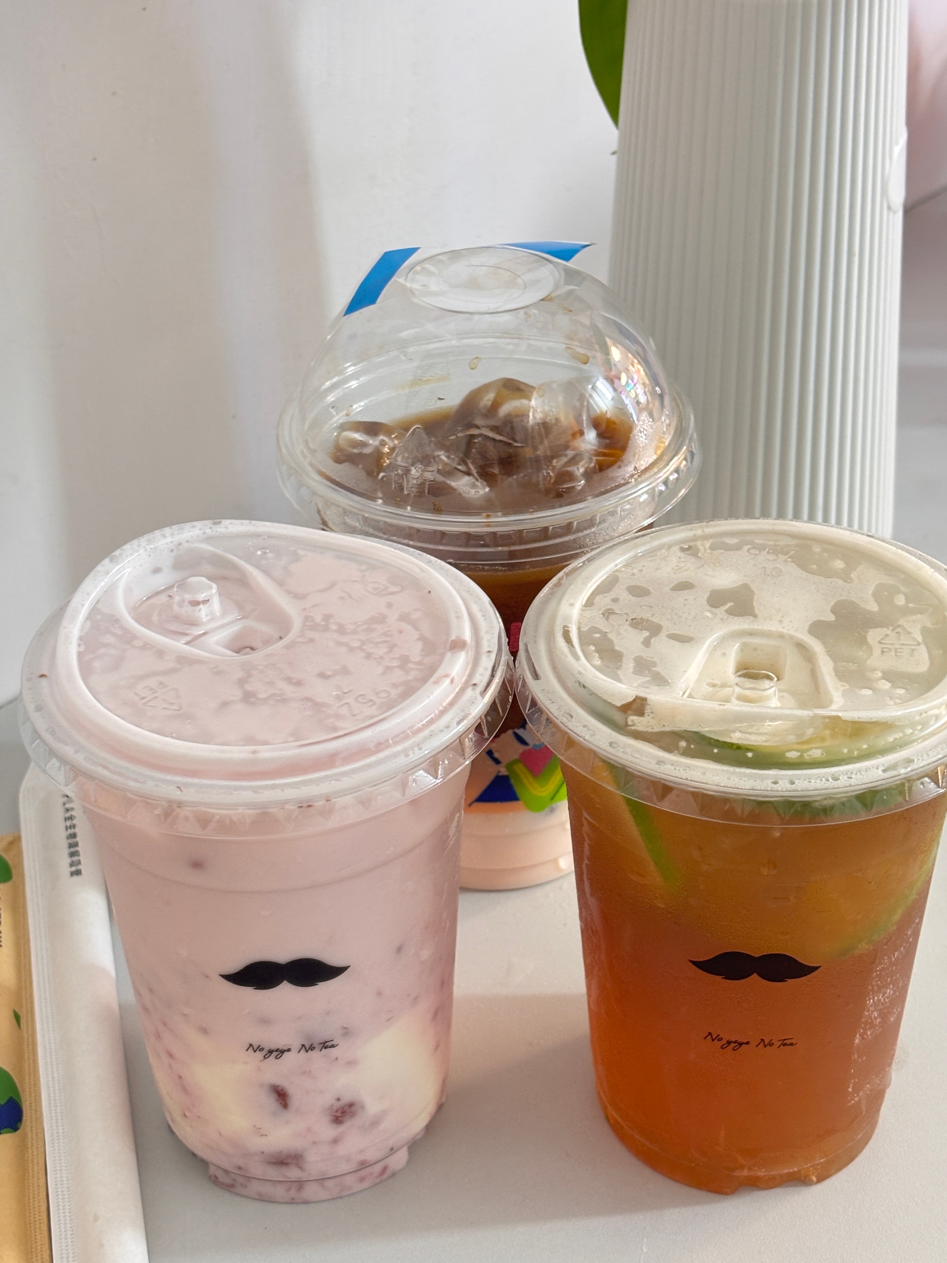 又喝了 爽滋～