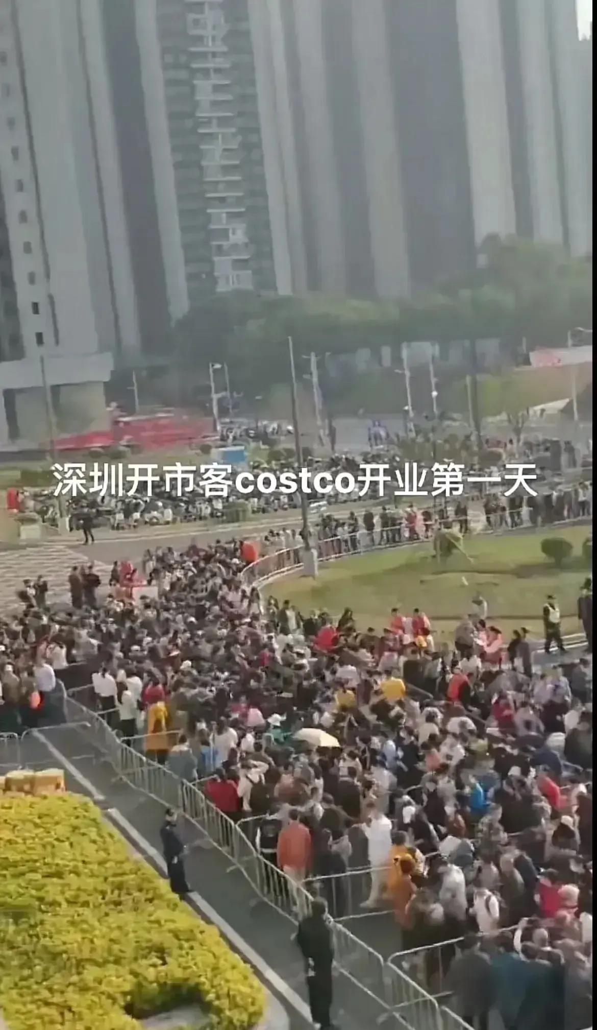 太猛了，经济恢复了，消费力爆棚啊！！
3400多一瓶的茅台被一抢而空，太有实力了