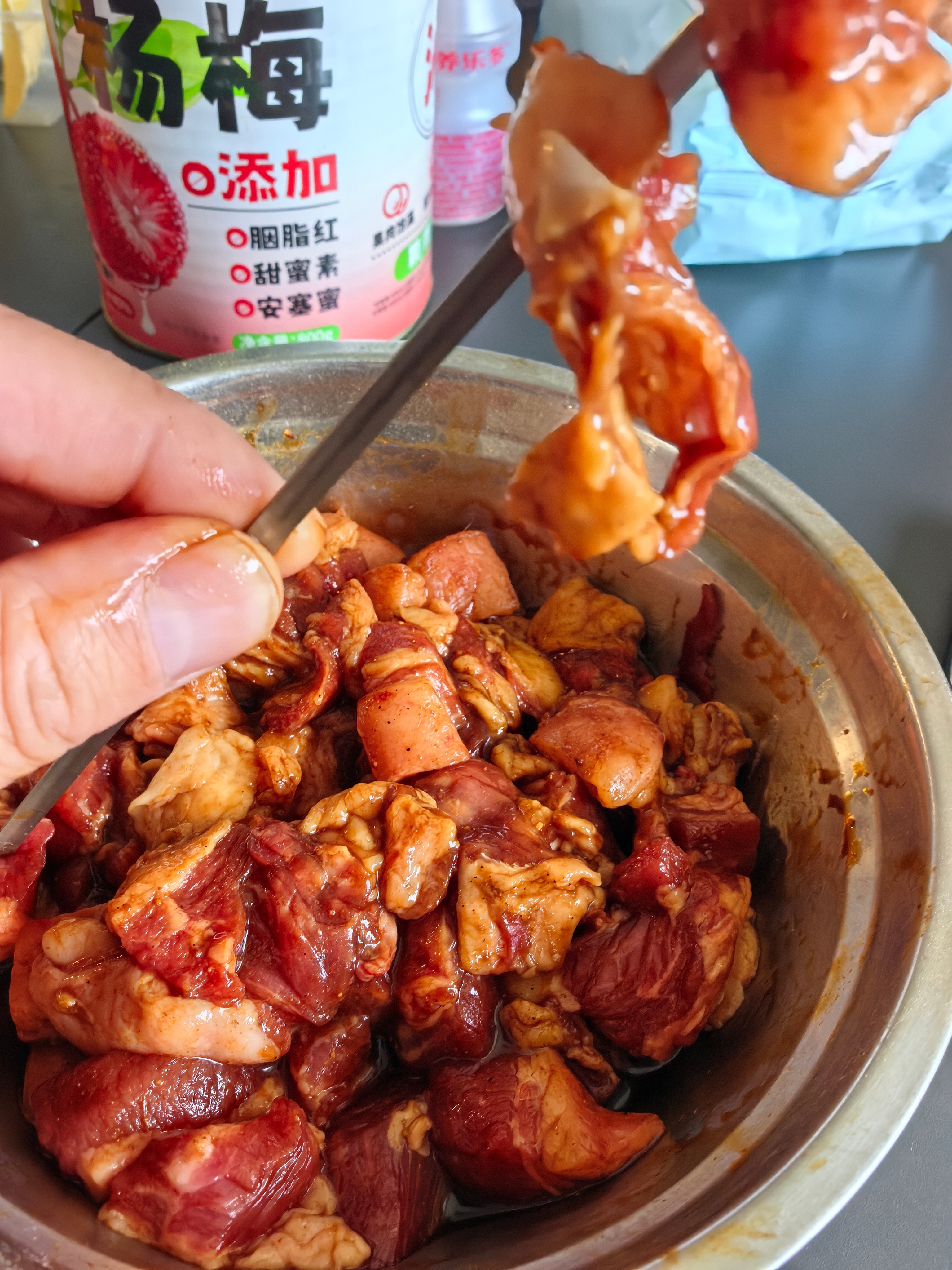 想吃肉，靠手搓何不懂的超话