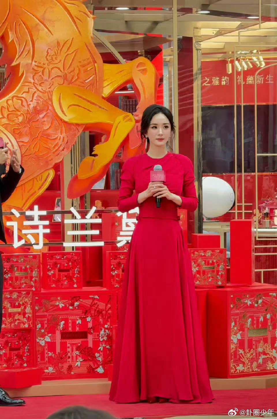 杨幂赵丽颖唐嫣生图  杨幂、赵丽颖、唐嫣最新生图状态引发热议，有人偏爱杨幂的时尚