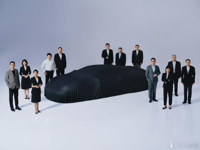 国产大v8超跑要来了吗 ​​​ 车衣啥时候揭开啊[偷笑][偷笑] ​​​