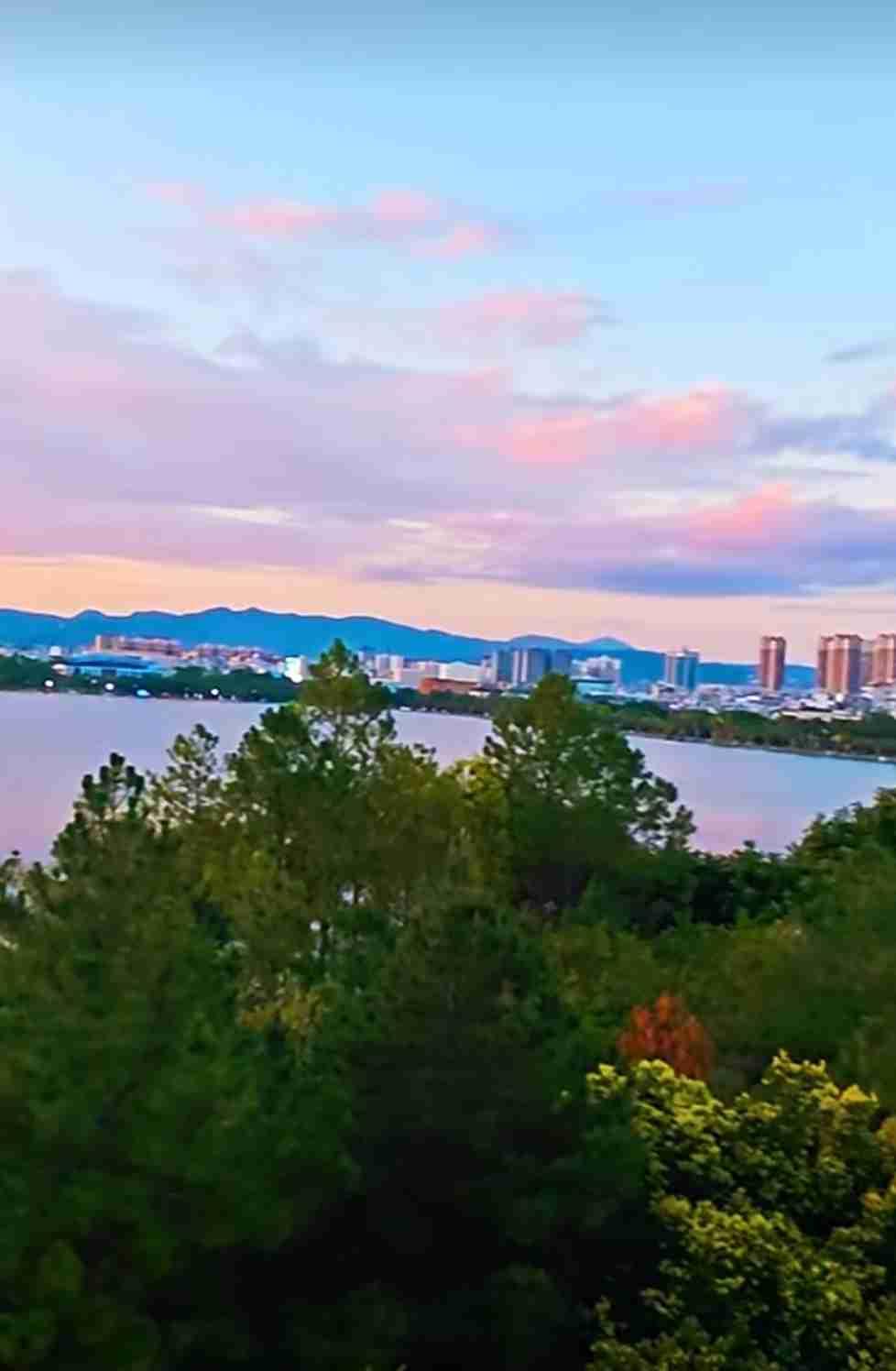 我的今日状态：😁轻松愉快
我这里的天气：☀️晴天