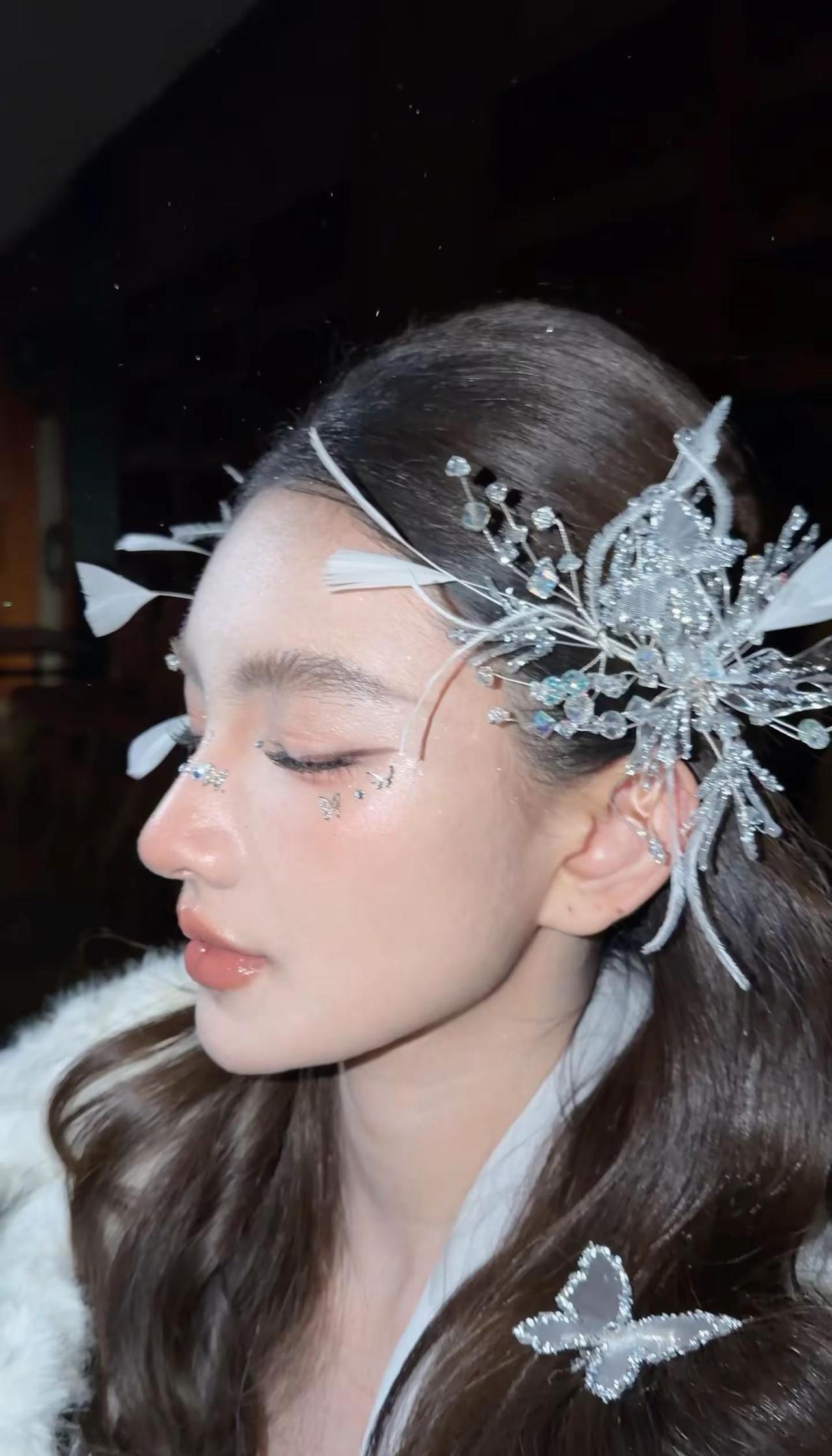 第一张感觉自己是张凌赫😋