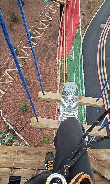 📍广州 广州龙头山森吧飞越树上探险乐园
走进森吧，把生活交给森林。
