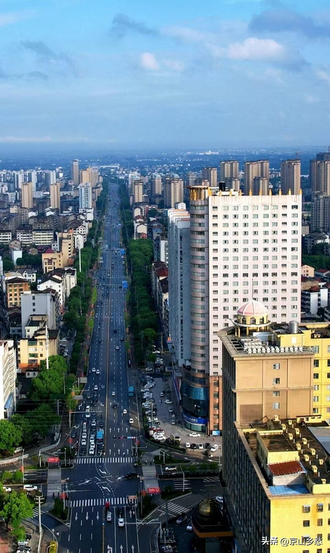 京山地标玉丰大厦，2006年开工建设，已经有20年了！
