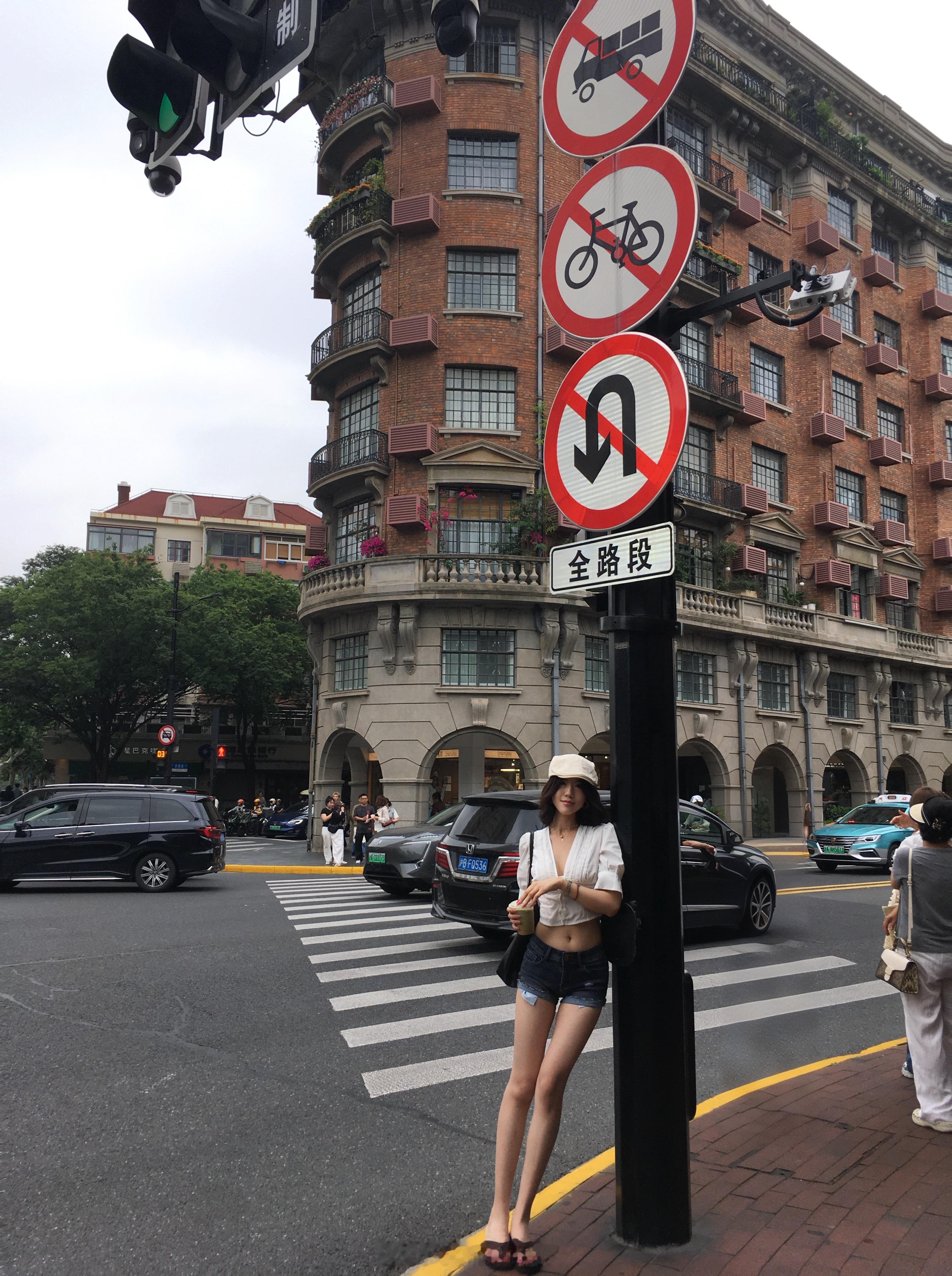 怎么这么喜欢前进帽 