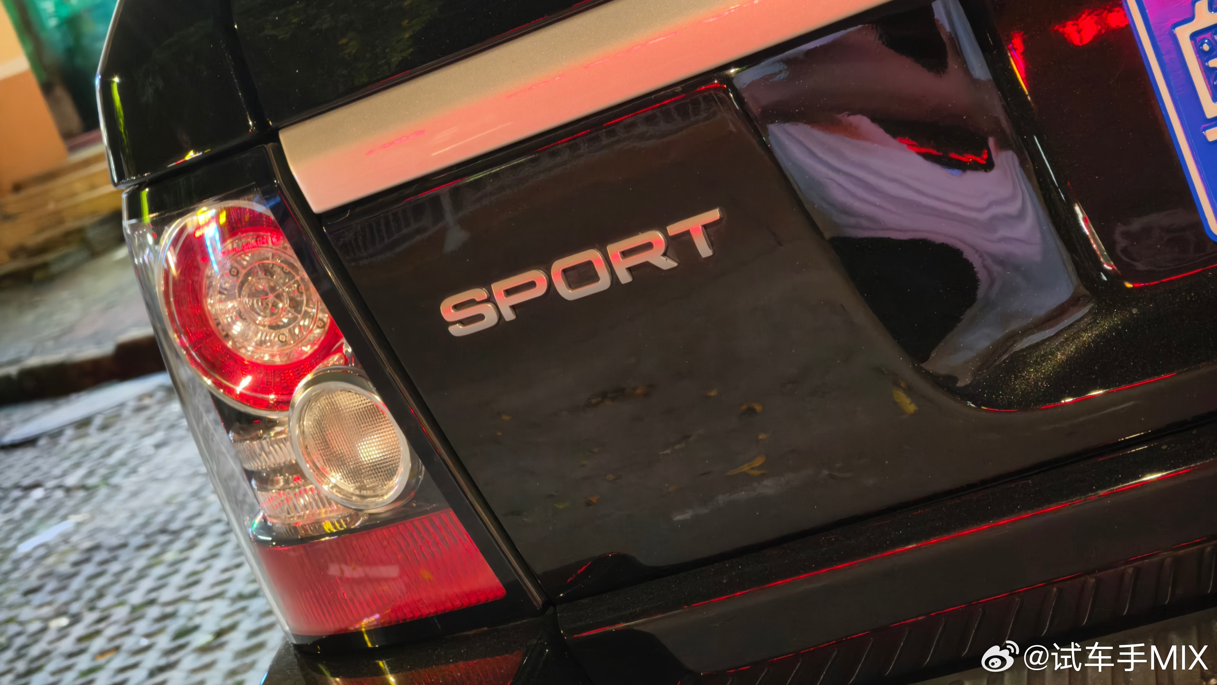 既然加满油，那就要舍得开油价涨了，我反而更想开油车出门原因是，我无端端备了100