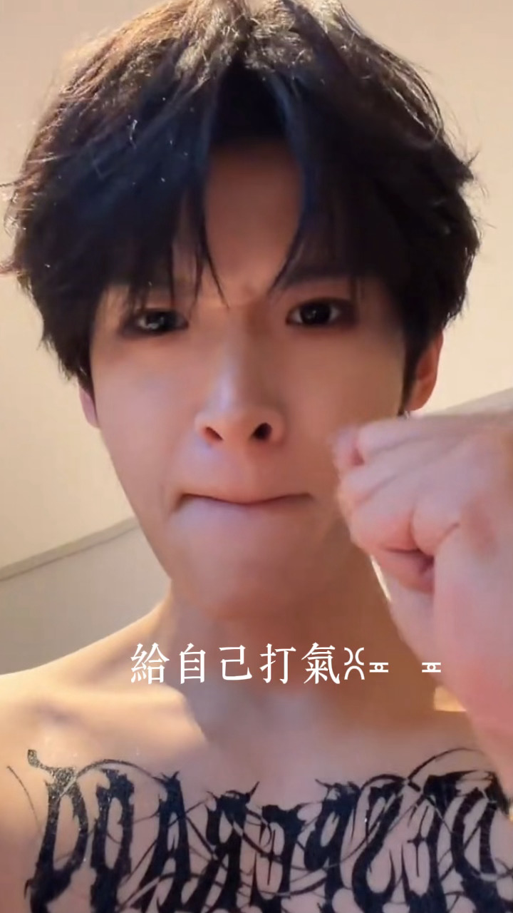 我哥哥这视频看样子不止手搓了一遍哦……现在的音频底下还有小小的一声没删掉的上一版