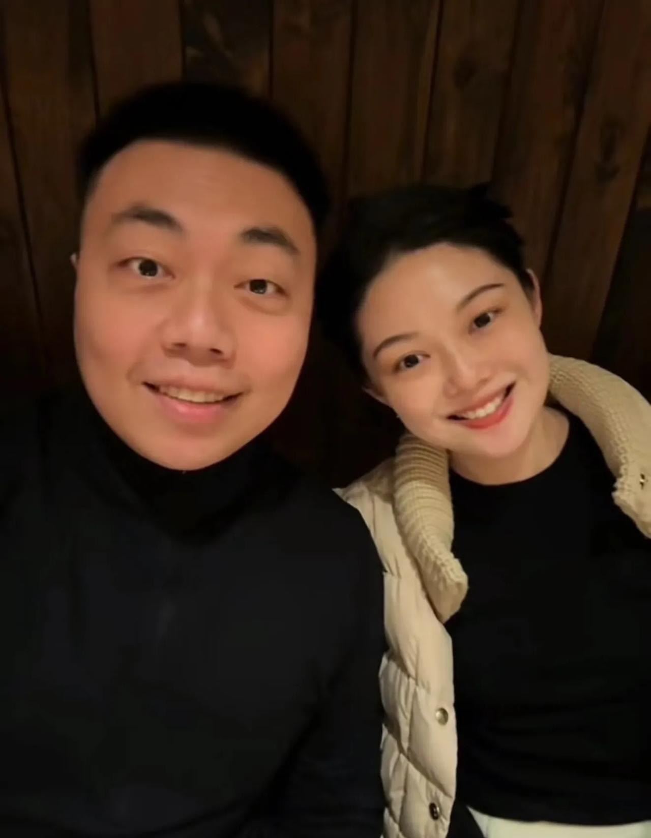 林瀚和晚晚拒绝了《再见爱人》，说他俩关系很好，演不出来“再见”的感觉。

网友提