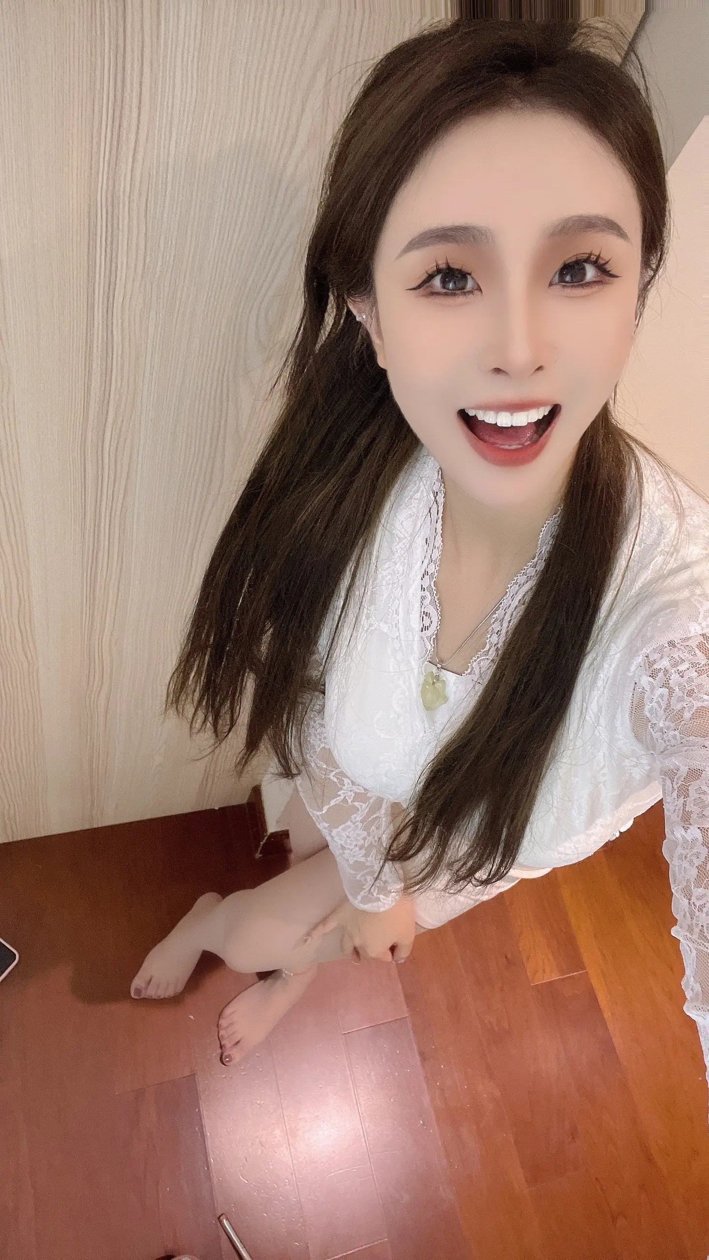 报告 bb吖 请假一天😜