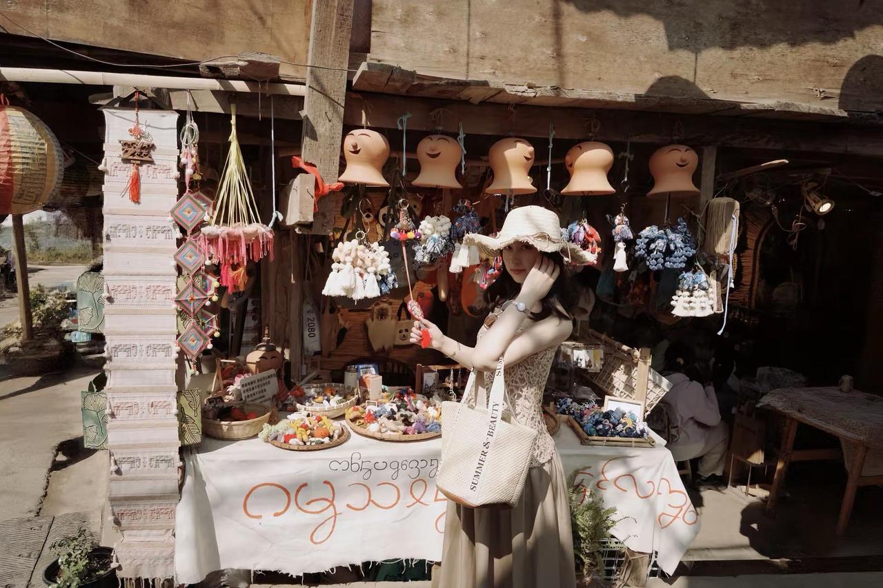 三分清纯三分艳丽三分妩媚一分可爱 构成十分完美的我