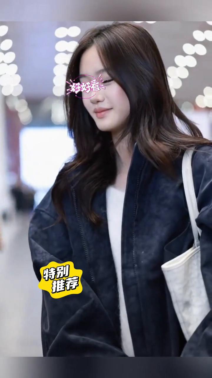 好好看钟丽缇的小女儿cayla考拉。
cayla考拉，cayla张凯琳。
特别推