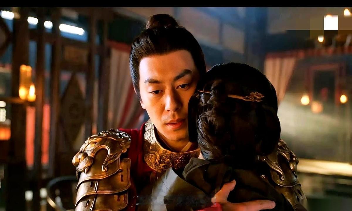 她扔下未婚夫去找将军的时候，他还在满世界找她。
她为了爱情奋不顾身，他却因为想护